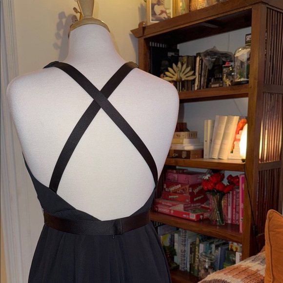 Elegant Black Halter Maxi Dress - Picture 3 of 5